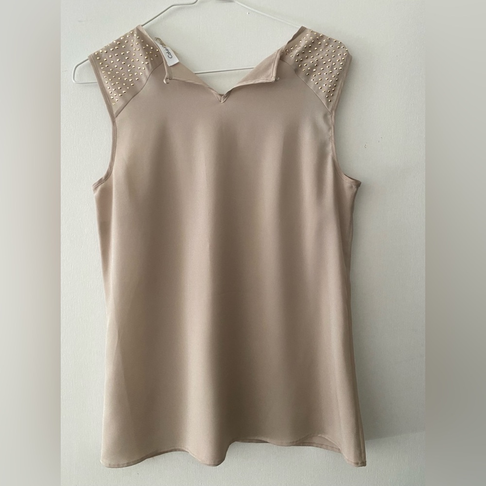 Calvin Klein sleeveless women’s top. Gold/beige. Gold detail. Back button fasten